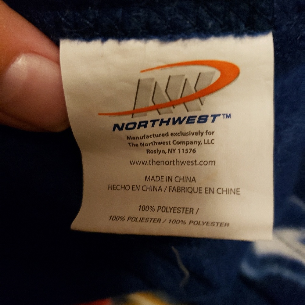 Yankees Robe/Blanket - Picture 5 of 5